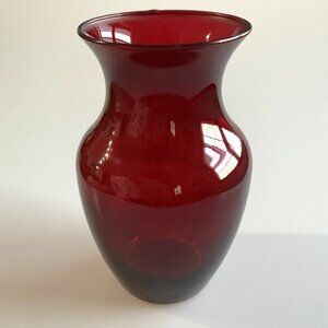 RED GLASS VASE BOUQUET DECORATIVE
